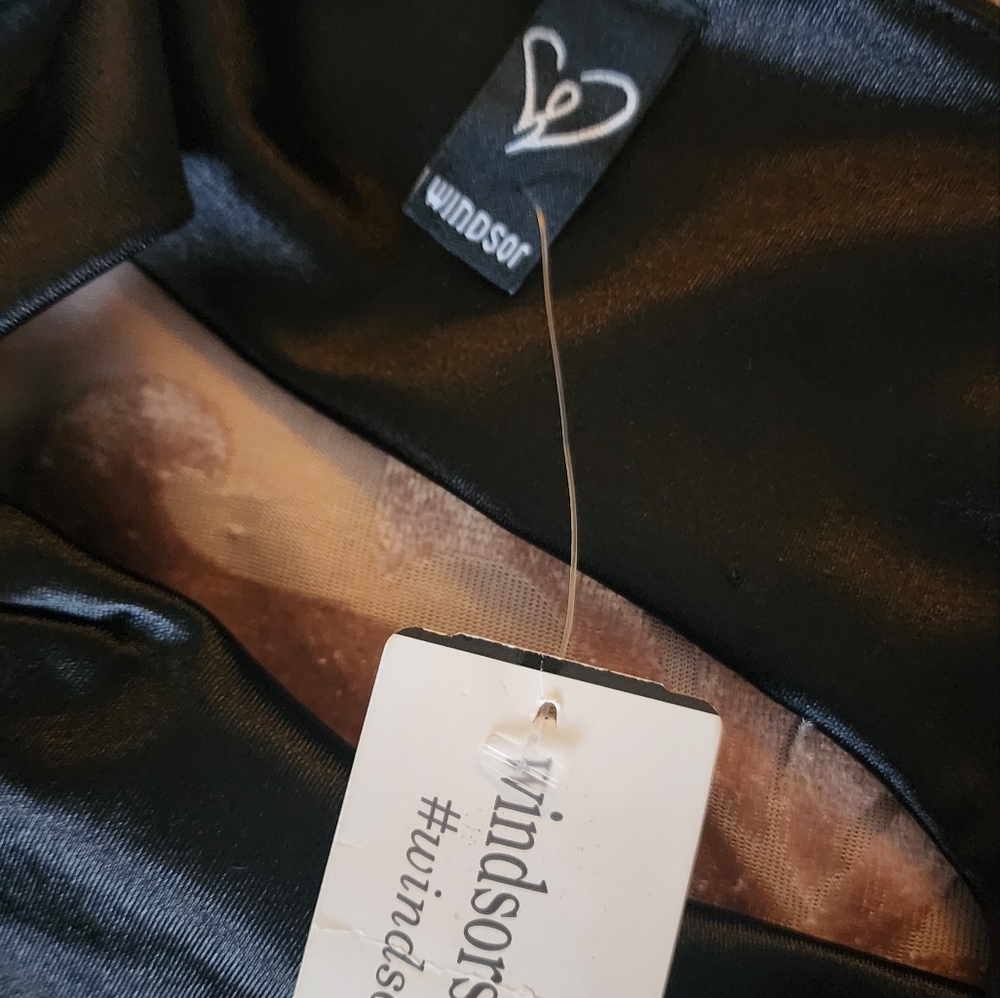 Dress - Picture 5 of 5